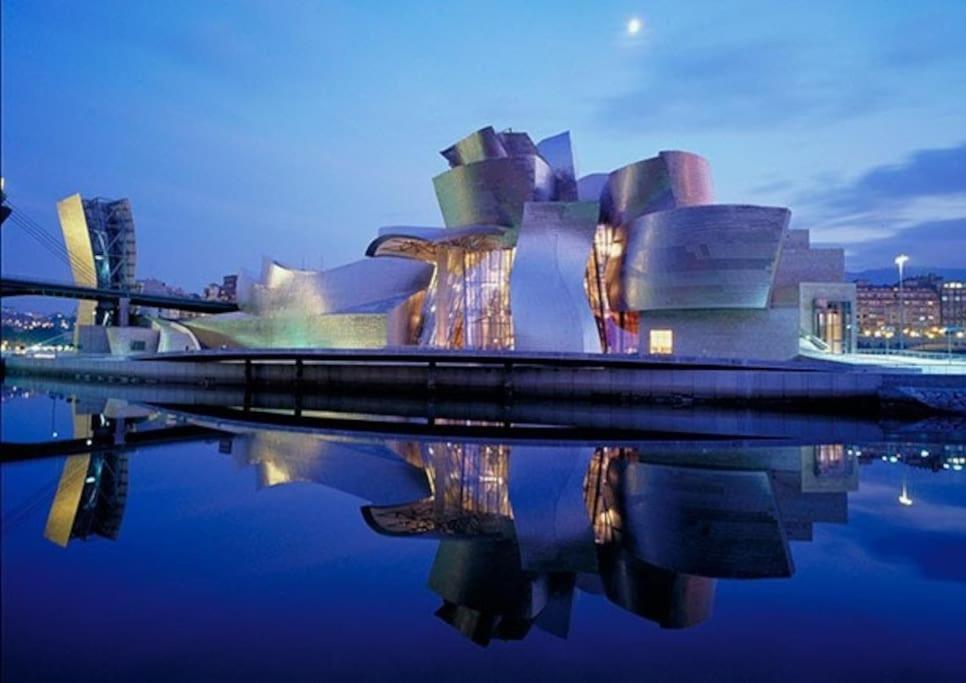 La Casita Verde. Metro Cerca Del Casco Viejo Bilbao Buitenkant foto